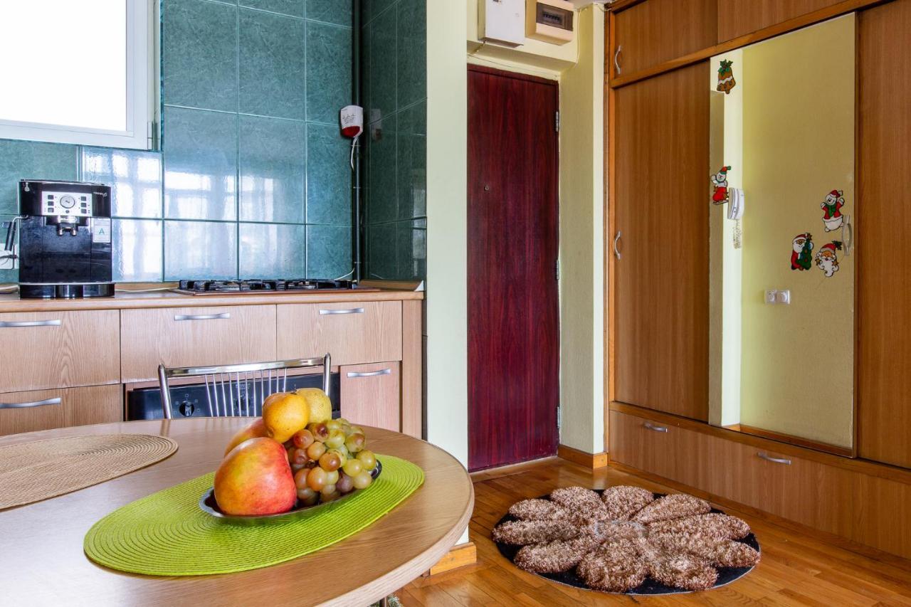 Cozy Apartment Bukarest Exteriör bild